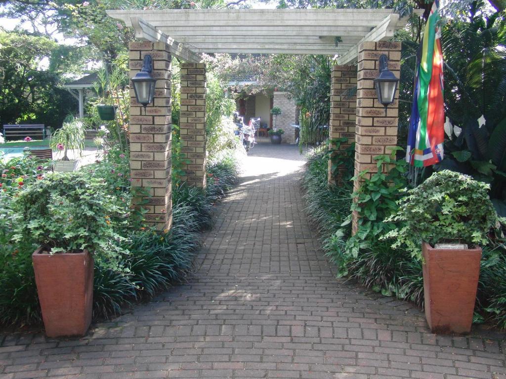 Gateway Country Lodge Umhlanga Exterior photo