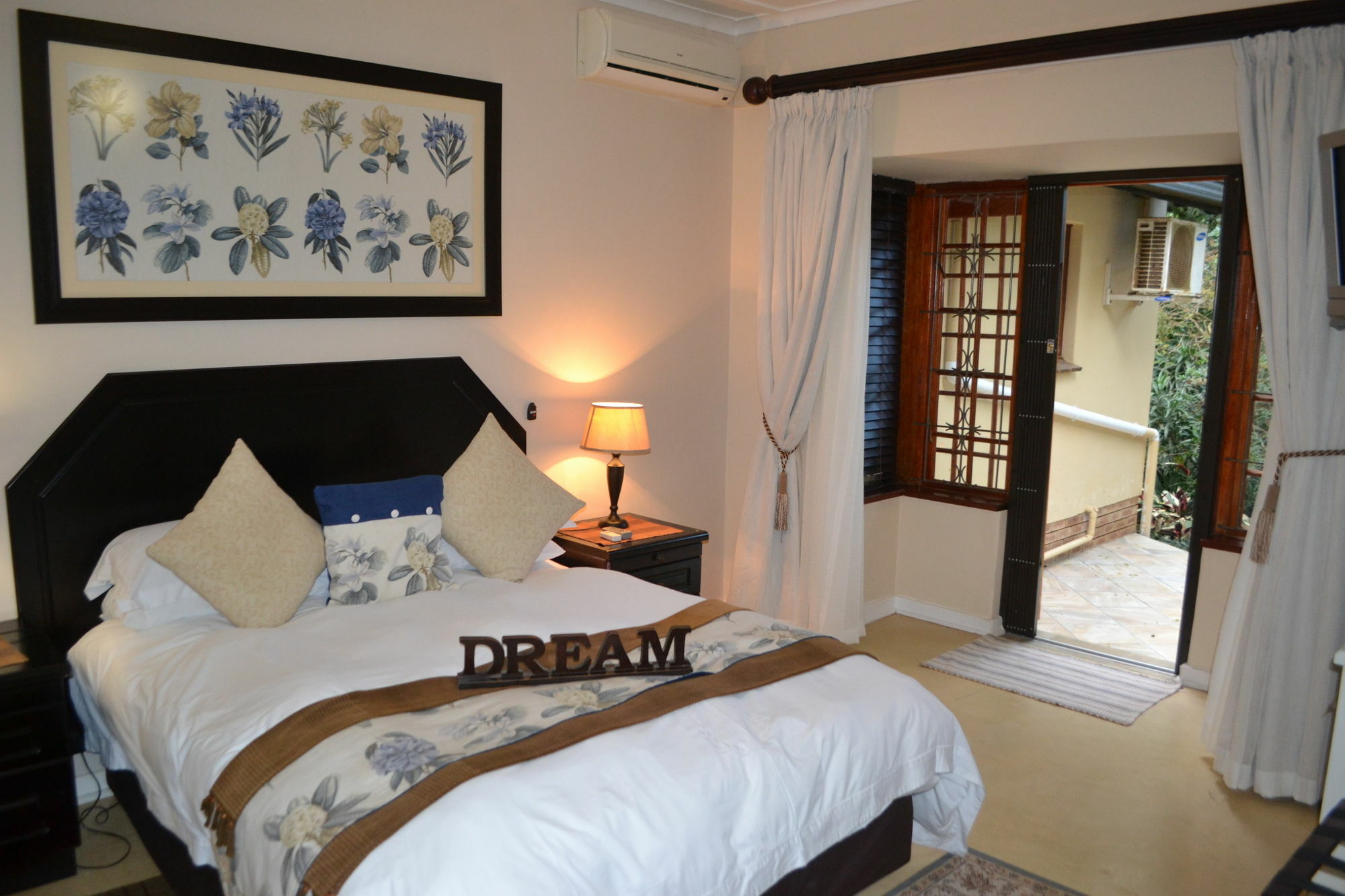Gateway Country Lodge Umhlanga Exterior photo